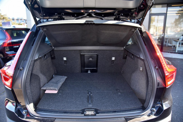 2026 Volvo XC40 XZ Plus B4 SUV Image 18