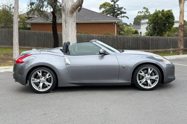 2012 MY11 Nissan 370Z Z34  Convertible Image 6