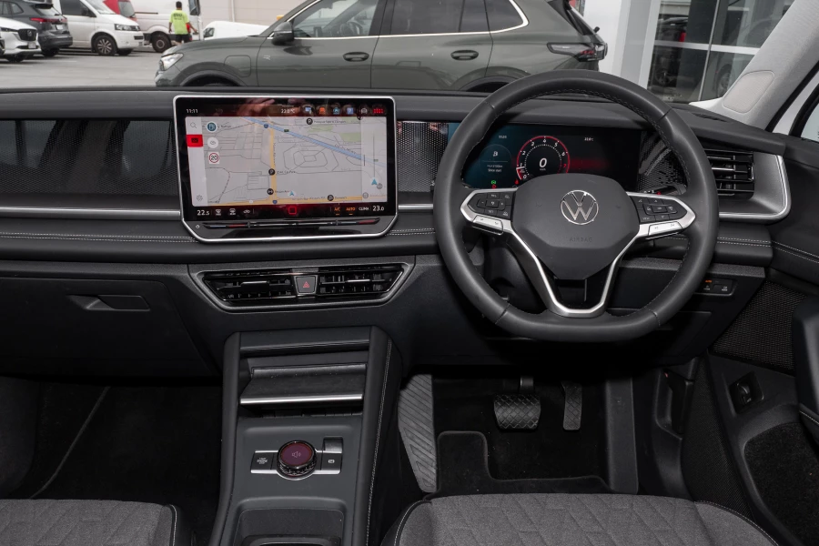 2025 Volkswagen Tayron R4 150TSI Life SUV Image 7