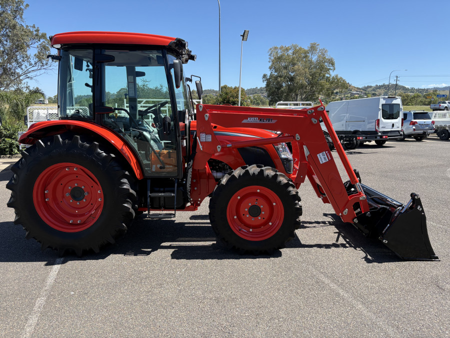 2025 Kioti RX8030 CAB TRACTOR w/ LOADER & BUCKET  RX8030 Tractors Image 7