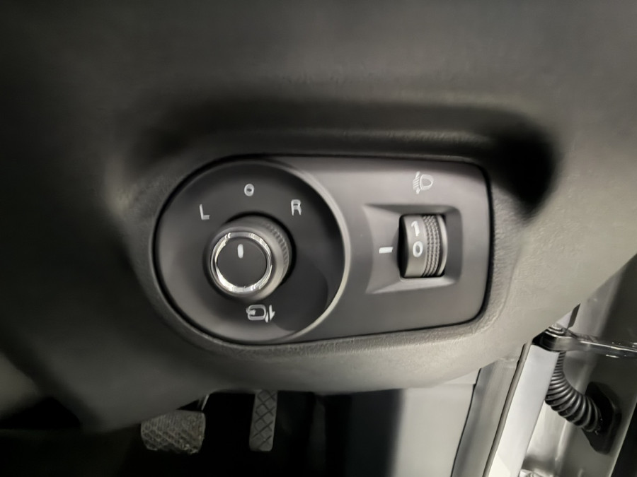 2026 MG ZS Essence Hybrid+ SUV Image 24