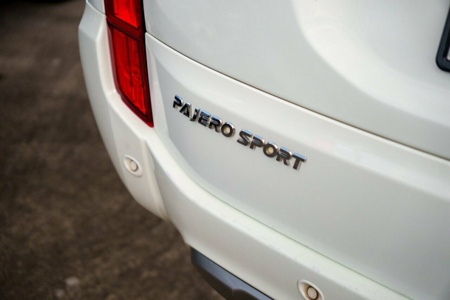 2019 Mitsubishi Pajero Sport QE GLS SUV Image 7