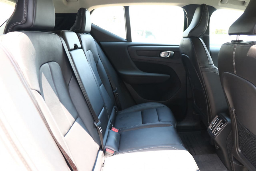 2018 Volvo Xc40 (No Series) MY19 T4 Momentum Suv Image 18