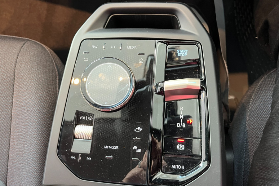 2022 BMW I20-    IX   I20 I20 xDrive40 Sport SUV Image 22