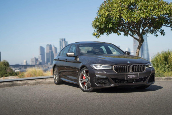 2022 BMW V8TT M550i Xdrive Pure Lci Sedan