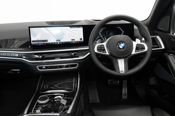 2025 BMW X7 G07 LCI xDrive40i M Sport SUV image 7