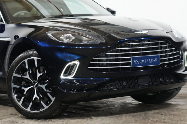 2021 Aston Martin DBX SUV Image 2