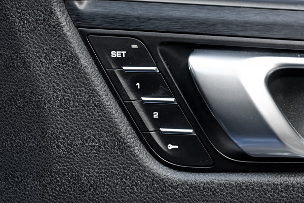 2020 MY21 Porsche Macan 95B GTS SUV image 18