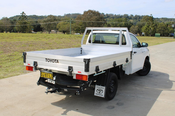 2023 Toyota Hilux TGN121R Workmate Cab Chassis Image 5