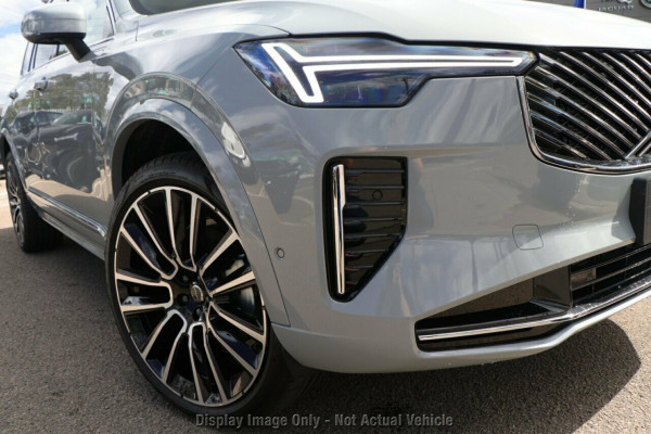 2026 Volvo XC90 L Series Ultra B5 Dark SUV Image 2