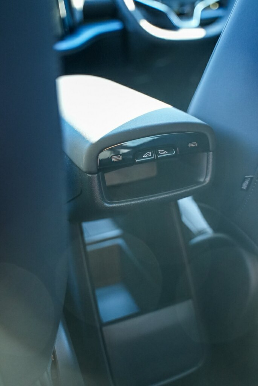 2024 MY25 Volvo EX30  Single Motor Extended Range Plus SUV Image 22