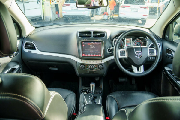 2015 Dodge Journey JC R/T Wagon Image 16