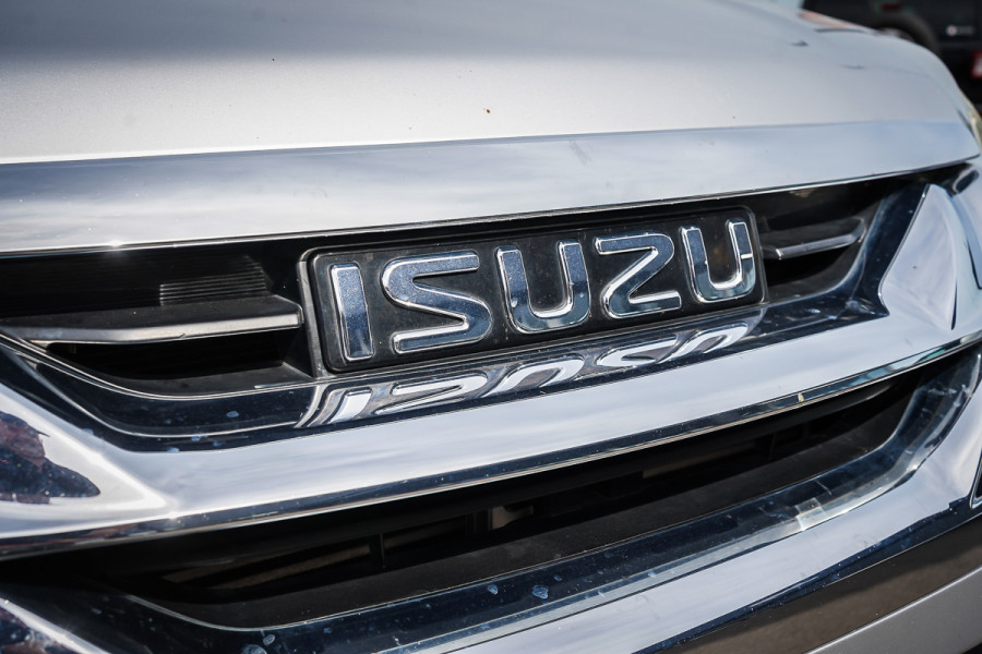 2015 Isuzu MU-X LS-T SUV Image 39