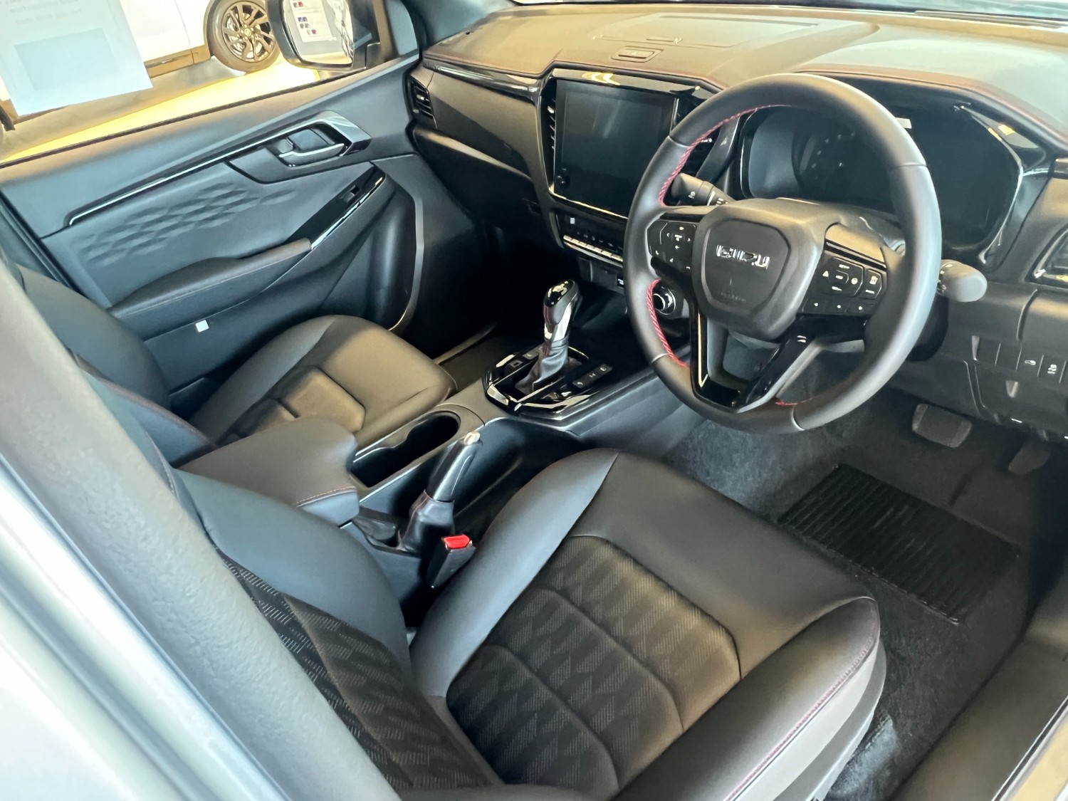 2025 MY24 Isuzu D-MAX X-TERRAIN Ute