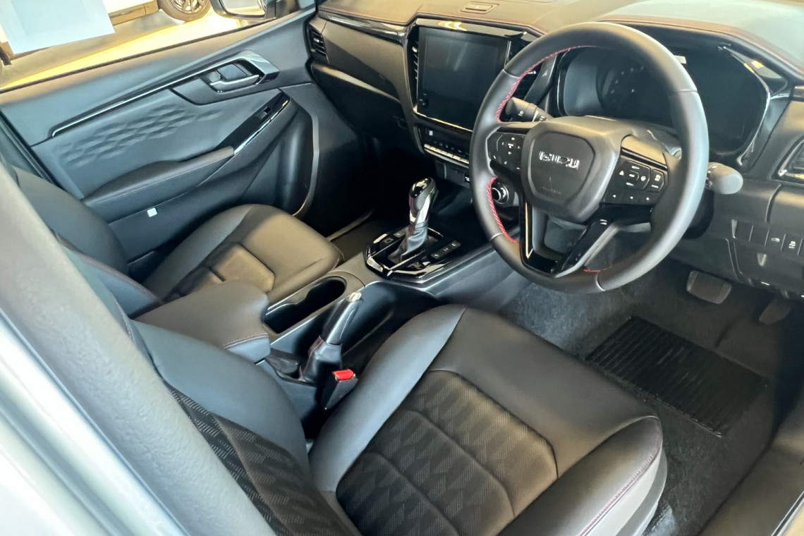 2025 MY24 Isuzu D-MAX X-TERRAIN Ute Image 14