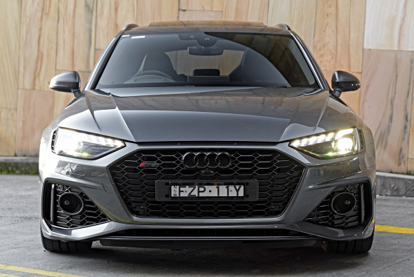 2024 Audi RS 4 B9 Competition SUV image 4