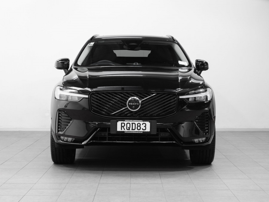 2026 Volvo XC60 UZ B5 Ultra Dark 2L Mild Hybrid AWD SUV Image 2