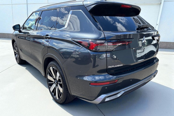 2025 Mitsubishi Outlander ZM Exceed SUV Image 5