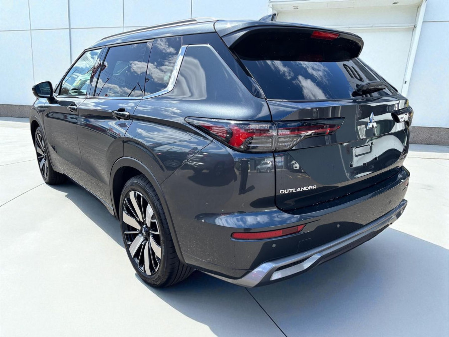 2025 Mitsubishi Outlander ZM Exceed SUV Image 5