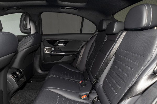 2025 Mercedes-Benz C-Class W206 C350 e Sedan image 16