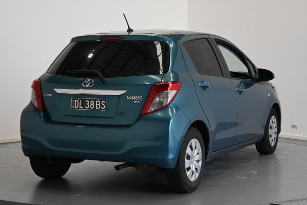 2011 Toyota Yaris 3S52920YR yr Hatch Image 5