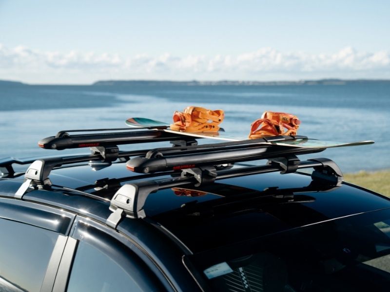 Ski & snowboard carrier