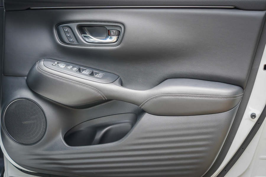 2024 Honda ZR-V RZ e:HEV LX SUV Image 13