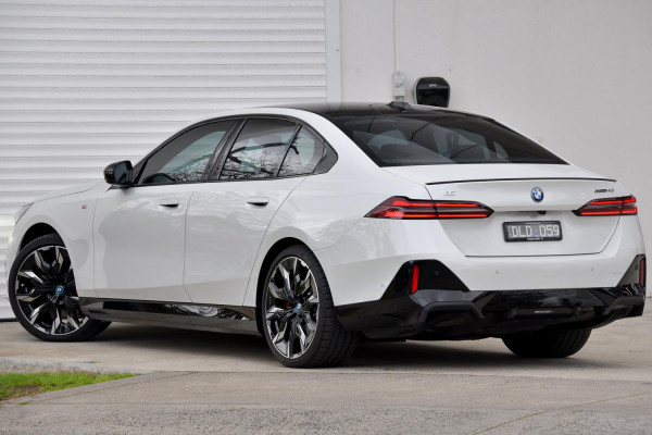 2024 BMW i5 G60 eDrive40 M Sport Sedan image 2
