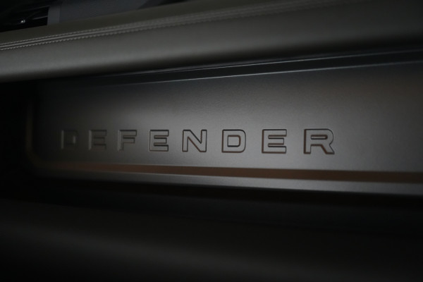 2025 Land Rover Defender L663 110 P635 OCTA SUV Image 60