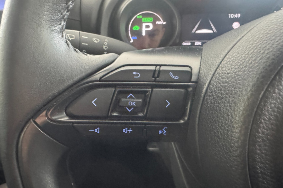 2021 Toyota Yaris Cross MXPB10R GX SUV Image 15
