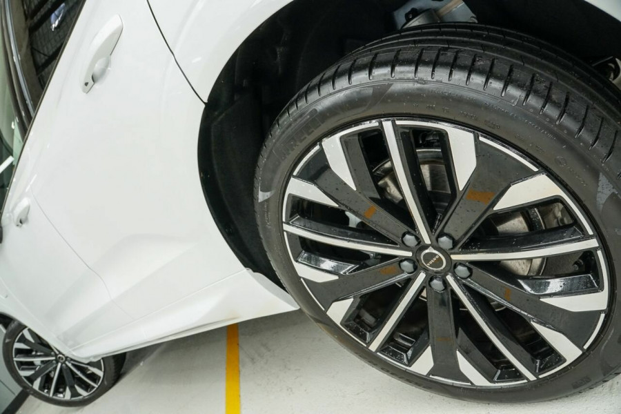 2025 MY26 Volvo XC60 UZ Plus T8 Plug-in Hybrid Dark SUV Image 4