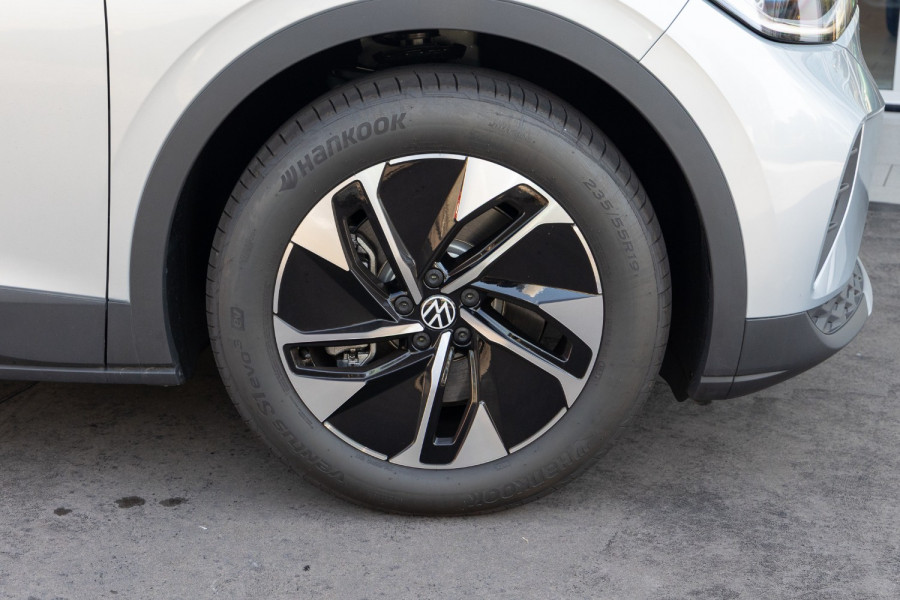 2024 MY25 Volkswagen ID. 4 E2 Pro SUV Image 20
