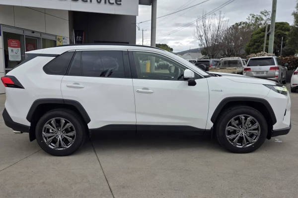 2021 Toyota RAV4 AXAH52R GXL SUV Image 6