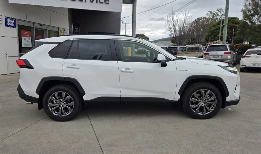 2021 Toyota RAV4 AXAH52R GXL SUV Image 6