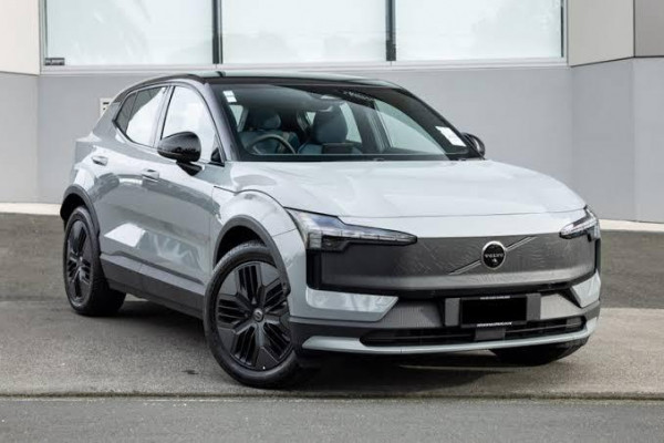 2026 Volvo EX30 Cross Country  Ultra Twin Motor Performance SUV