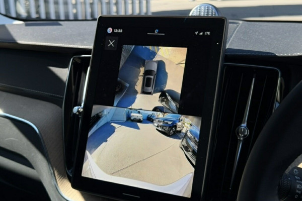 2025 MY26 Volvo XC60 UZ Ultra B5 Dark SUV Image 19