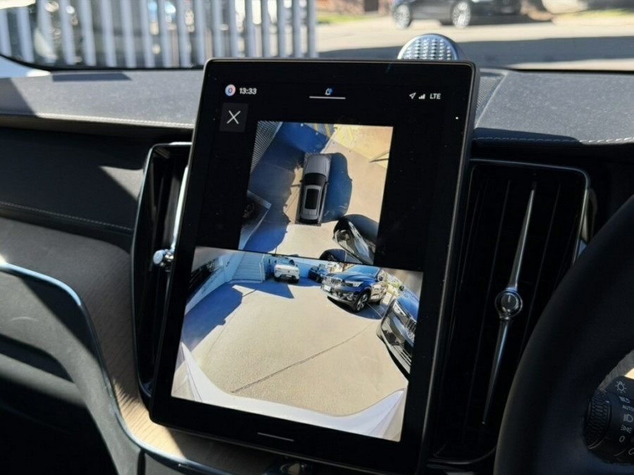 2025 MY26 Volvo XC60 UZ Ultra B5 Dark SUV Image 19