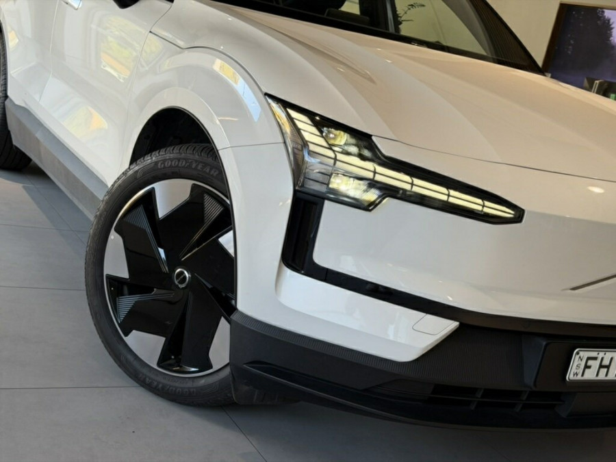 2024 Volvo EX30  Single Motor Extended Range Plus SUV Image 2