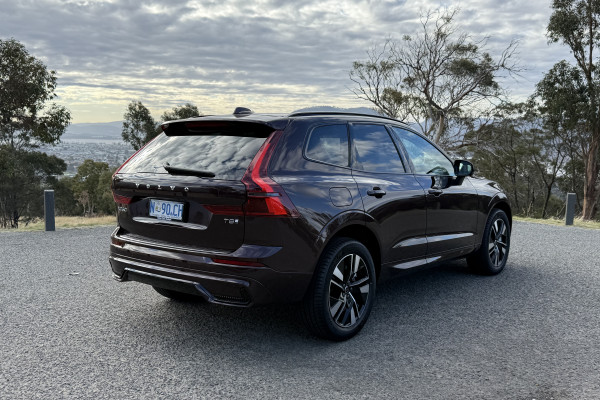 2025 MY26 Volvo XC60 UZ Plus T8 Plug-in Hybrid Dark SUV Image 8