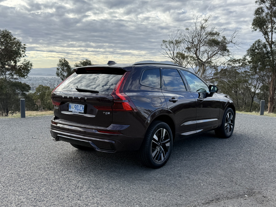 2025 MY26 Volvo XC60 UZ Plus T8 Plug-in Hybrid Dark SUV Image 8