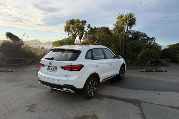 2025 MG ZS ZS32 Essence Hybrid+ SUV Image 4