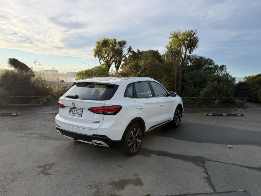 2025 MG ZS ZS32 Essence Hybrid+ SUV Image 4