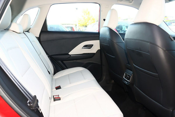 2025 MG ZS ZS32 Essence Turbo SUV Image 5