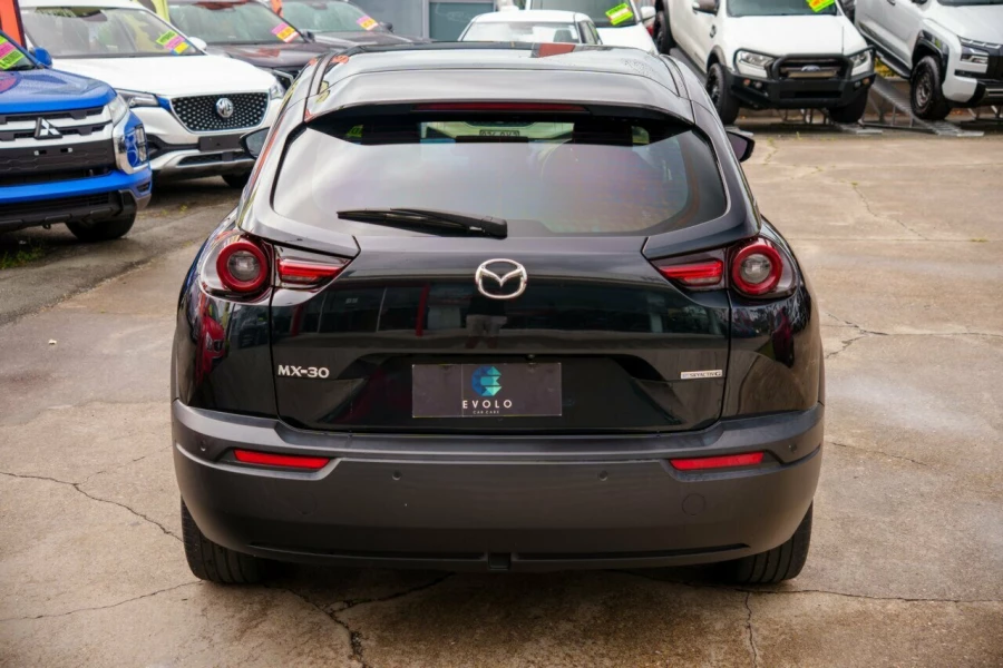 2021 Mazda MX-30 DR Series G20e Evolve SUV Image 3