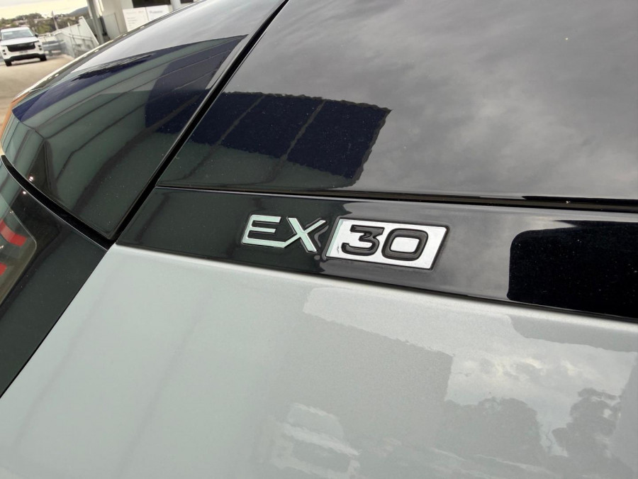 2024 Volvo EX30  Twin Motor Performance Ultra SUV Image 19