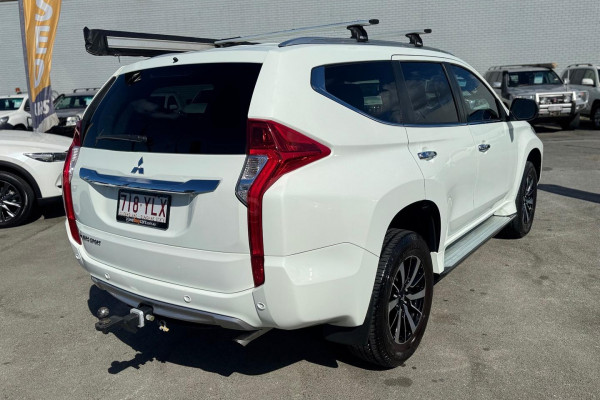 2017 Mitsubishi Pajero Sport QE GLS SUV Image 8