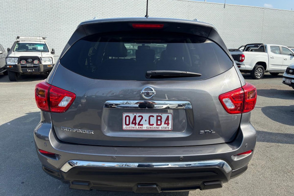 2019 Nissan Pathfinder R52 Series III ST-L SUV Image 9