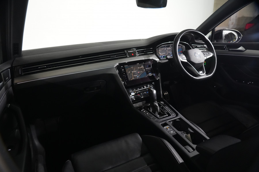 2023 Volkswagen Passat 206TSI R-Line SUV Image 13