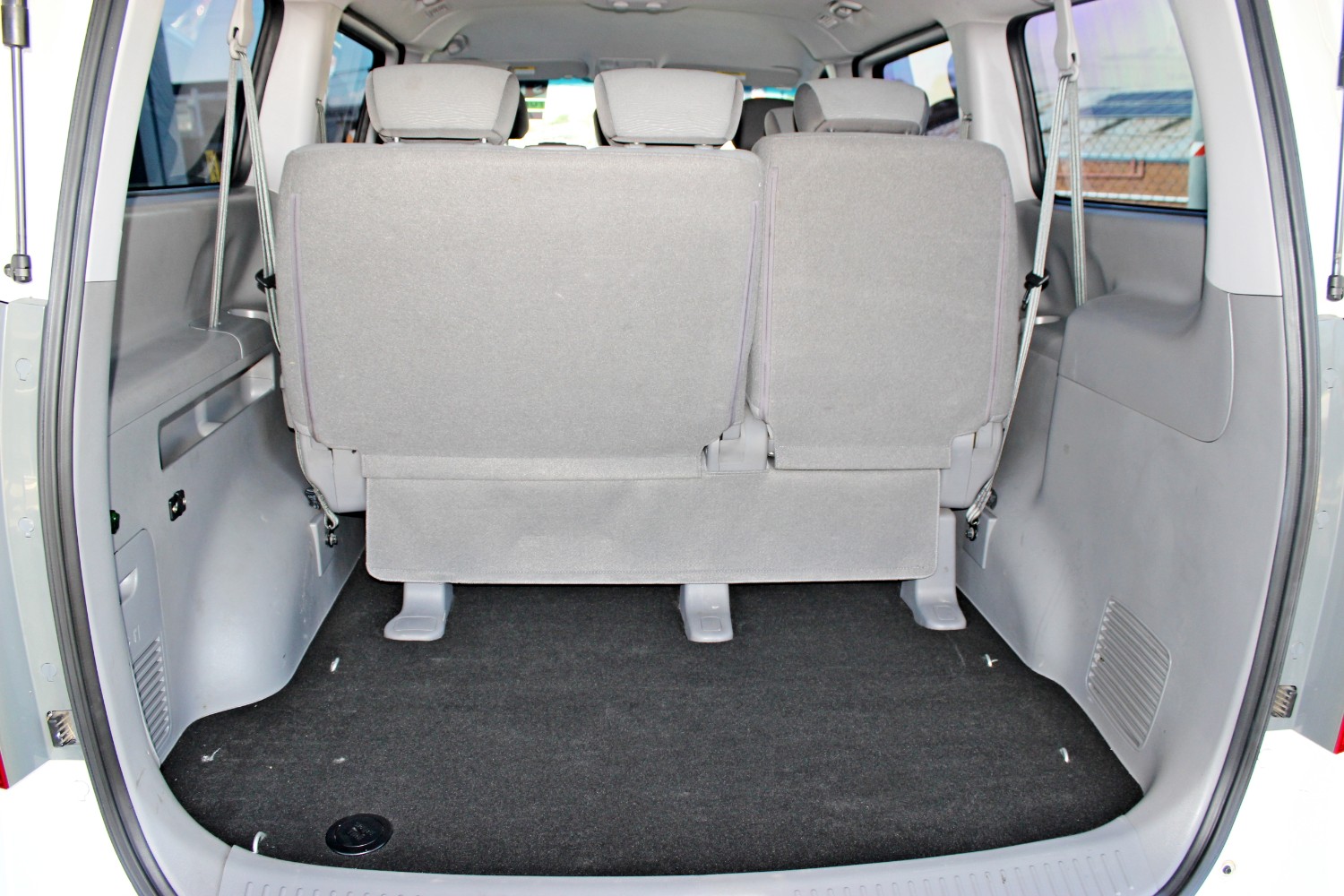 2013 Hyundai Imax TQ-W  Wagon Image 10