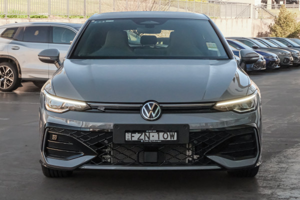 2025 Volkswagen Golf 8.5 110TSI R-Line Hatch image 4